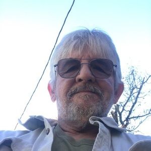 Meet your Posher, Larry